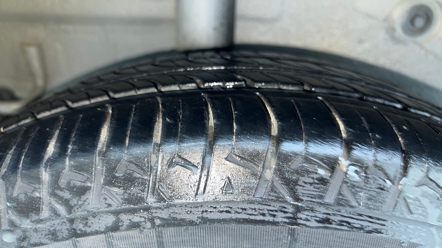 Used 2014 Maruti Suzuki Celerio VXi AMT Petrol Automatic tyres RIGHT REAR TYRE TREAD VIEW