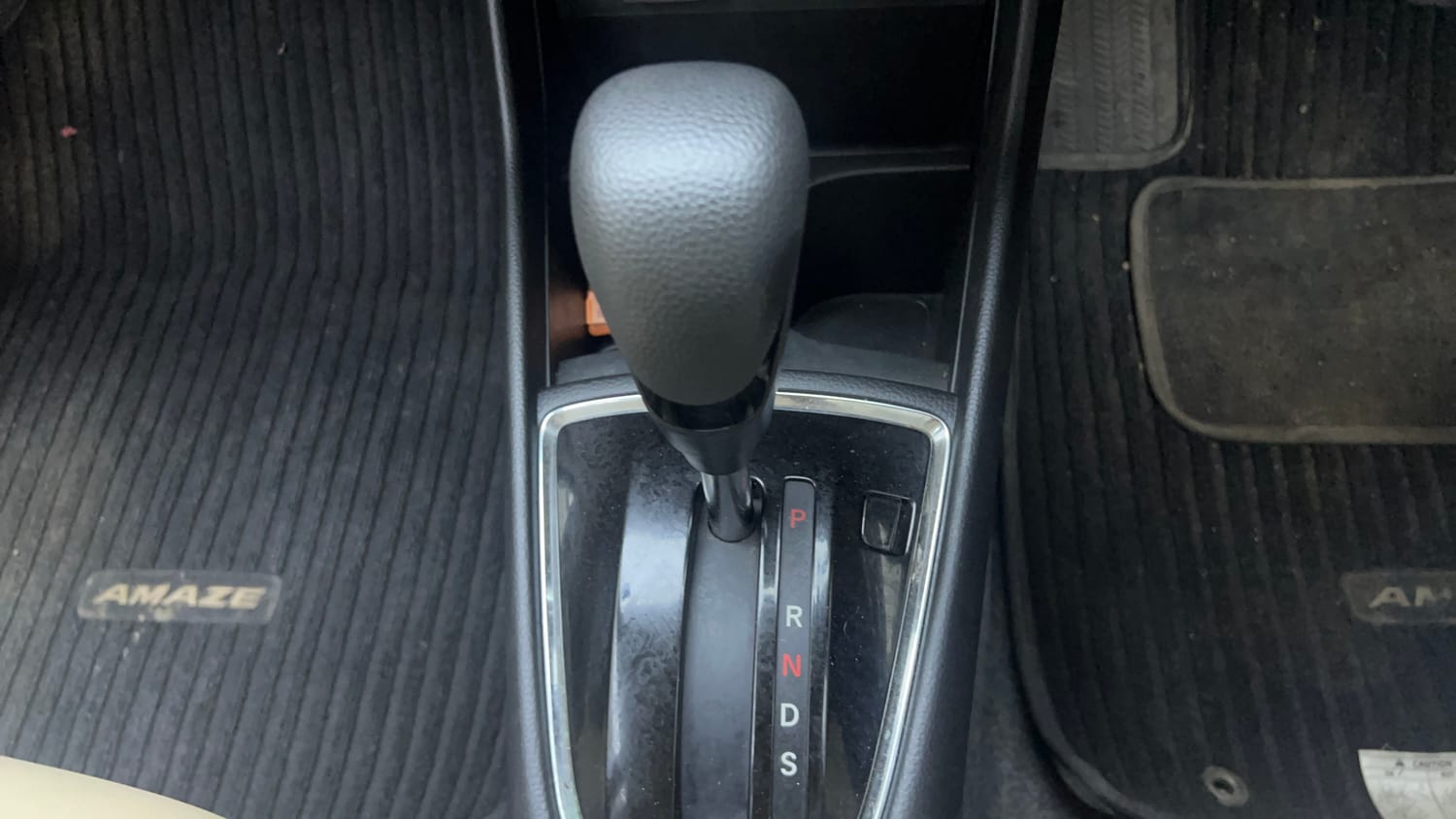Used 2018 Honda Amaze 1.2 V CVT Petrol Petrol Automatic interior GEAR  KNOB VIEW