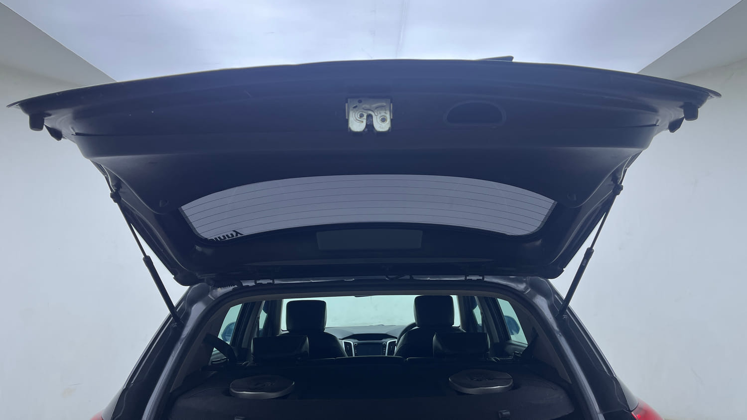Used 2019 Hyundai Creta SX 1.6 AT CRDi Diesel Automatic interior DICKY DOOR OPEN VIEW