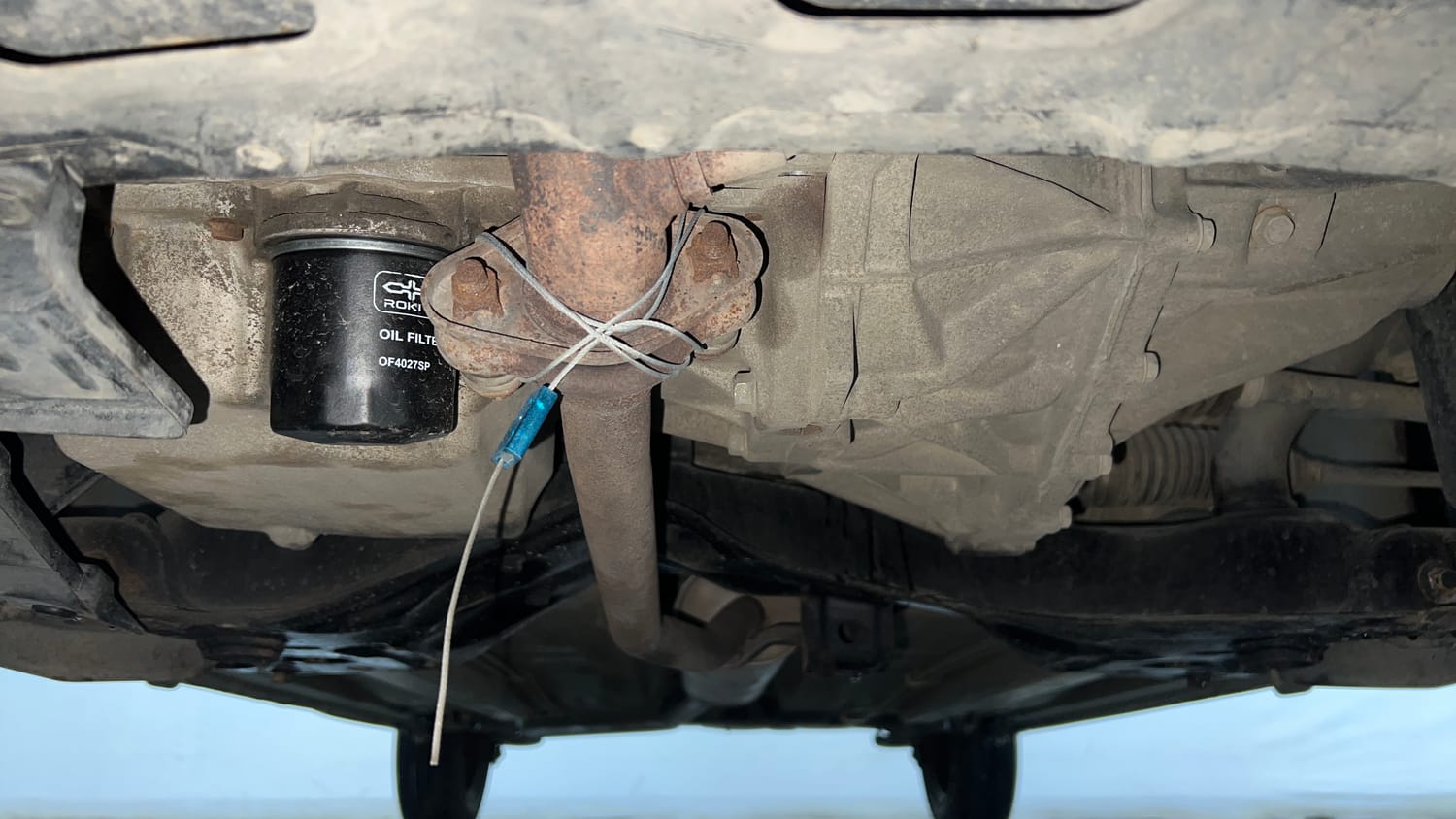 Used 2014 Maruti Suzuki Celerio VXi AMT Petrol Automatic extra FRONT LEFT UNDERBODY VIEW