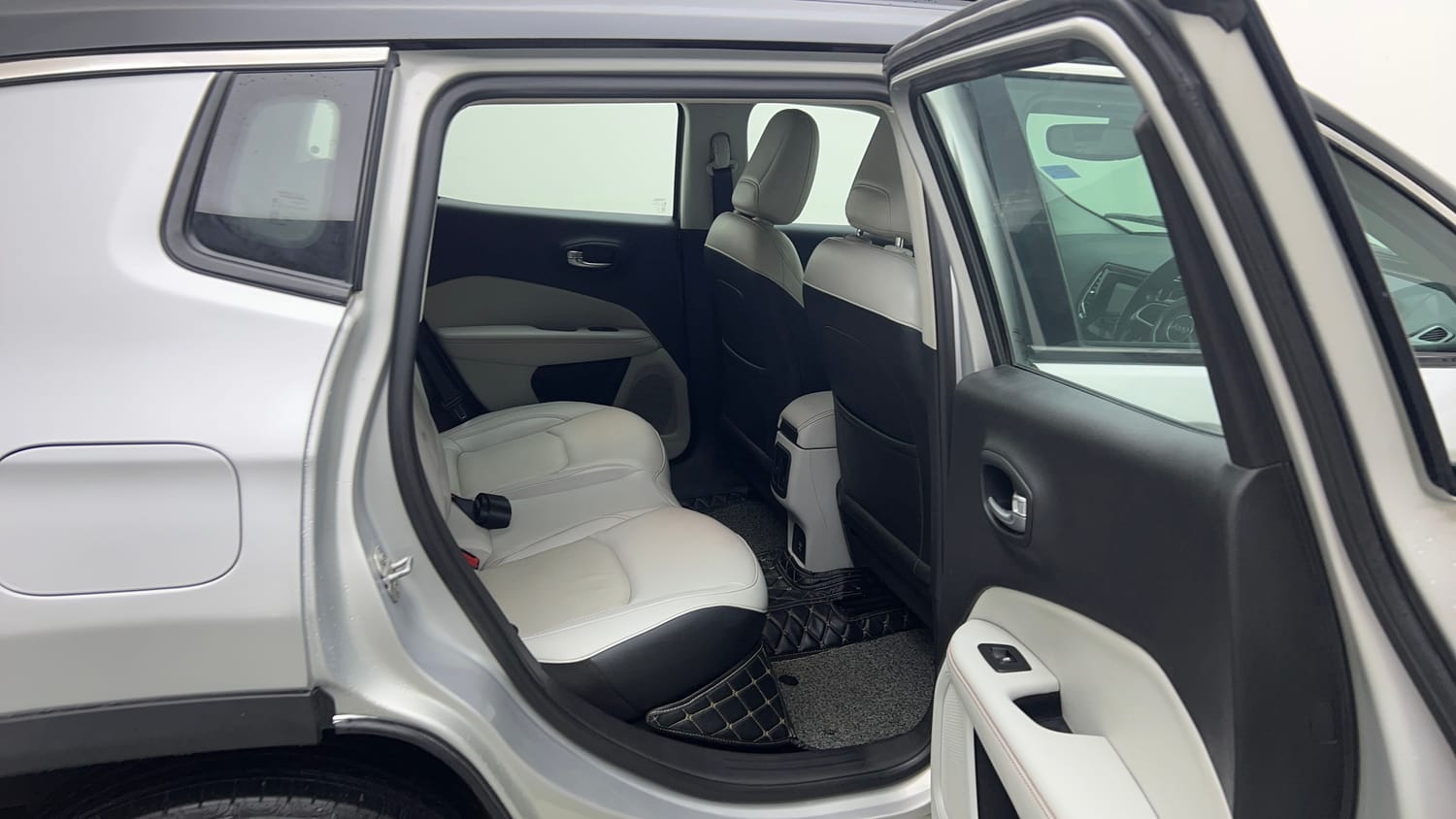 Used 2017 Jeep Compass Limited 1.4 Petrol AT Petrol Automatic interior RIGHT SIDE REAR DOOR CABIN VIEW