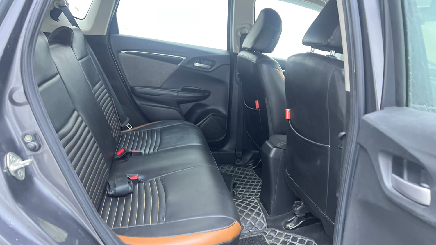 Used 2017 Honda WR-V VX MT Petrol Petrol Manual interior RIGHT SIDE REAR DOOR CABIN VIEW