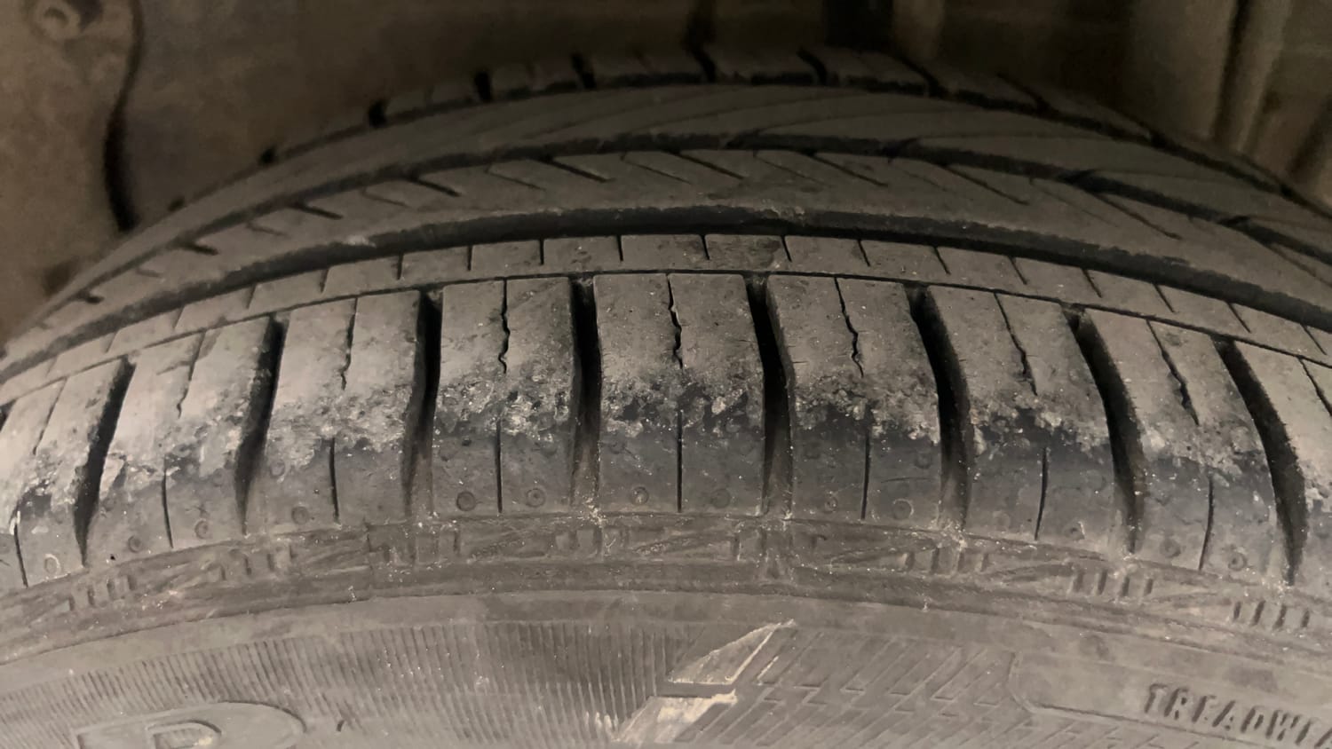 Used 2015 Tata Zest XT Petrol Petrol Manual tyres LEFT REAR TYRE TREAD VIEW
