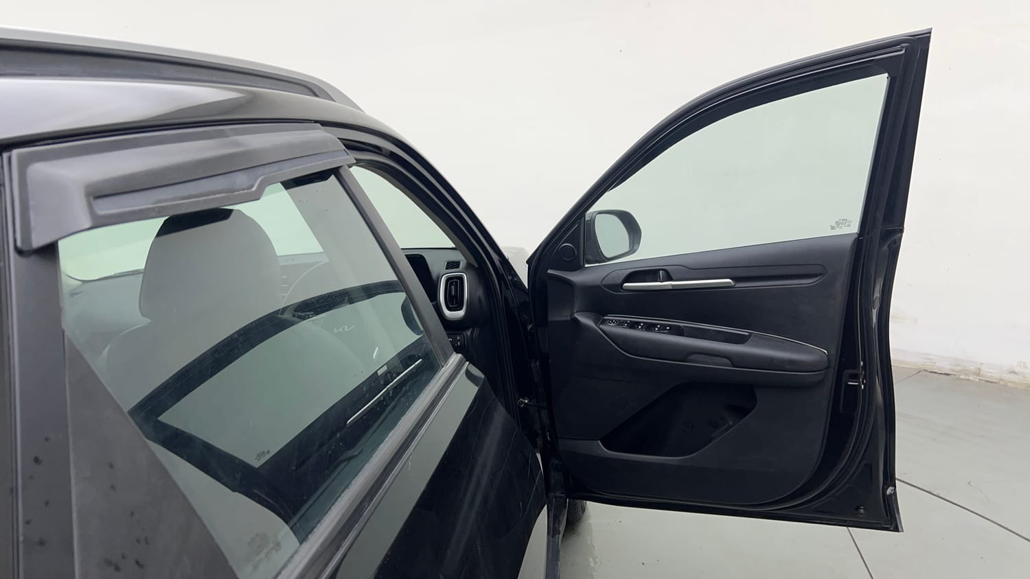 Used 2024 Kia Sonet HTK (O) 1.2 Petrol MT Petrol Manual interior RIGHT FRONT DOOR OPEN VIEW