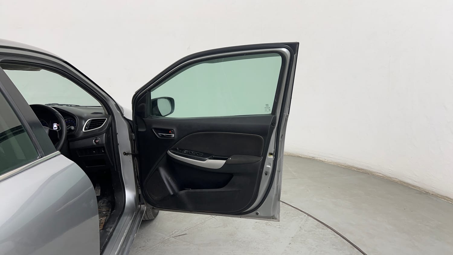 Used 2018 Maruti Suzuki Baleno Alpha 1.2 Petrol Manual interior RIGHT FRONT DOOR OPEN VIEW