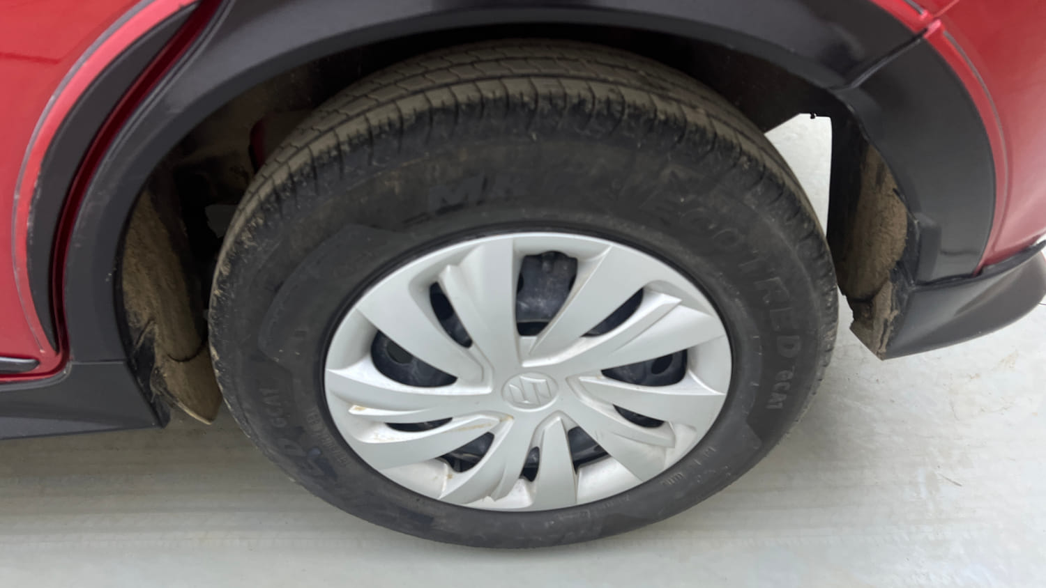 Used 2024 Maruti Suzuki Swift VXi Petrol Manual tyres LEFT REAR TYRE RIM VIEW