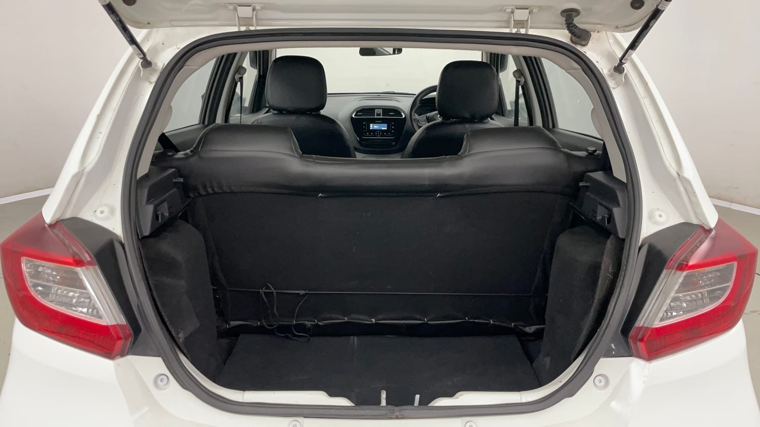 Used 2022 Tata Tiago XT Petrol Manual interior DICKY INSIDE VIEW