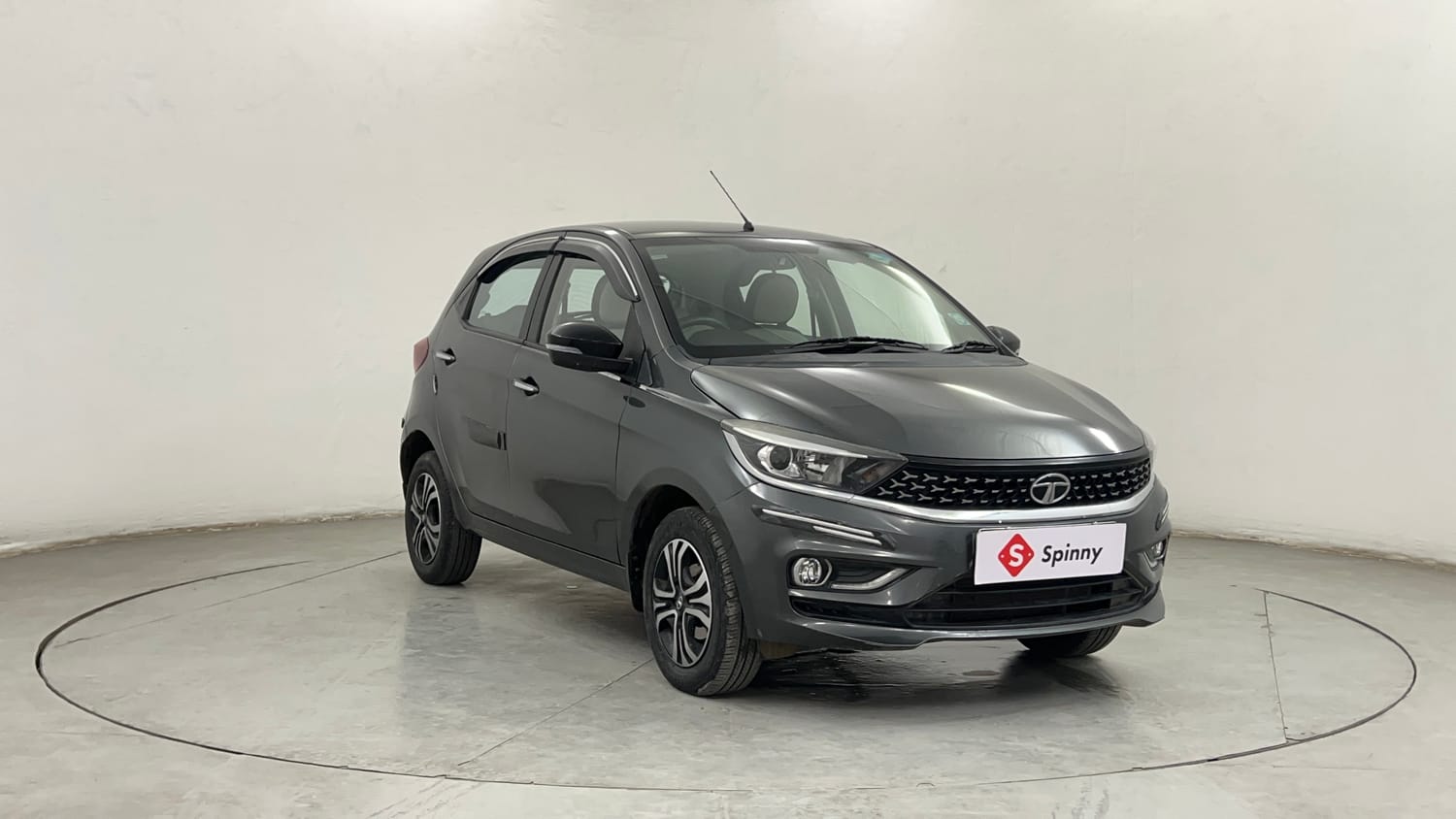 Used 2022 Tata Tiago XZ Plus CNG Cng Manual exterior RIGHT FRONT CORNER VIEW
