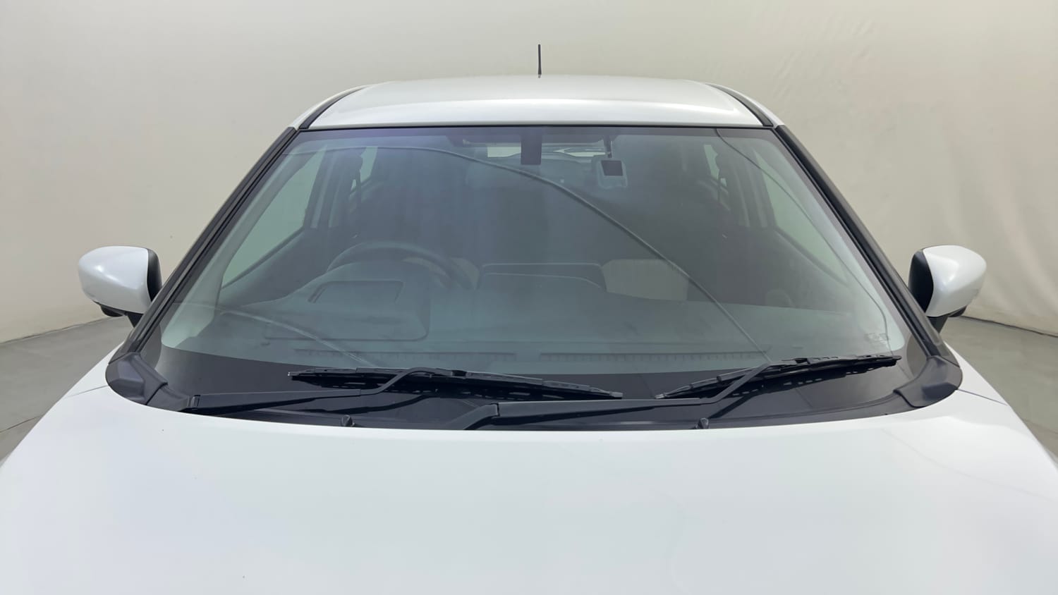 Used 2025 Toyota Glanza V AMT Petrol Automatic exterior FRONT WINDSHIELD VIEW