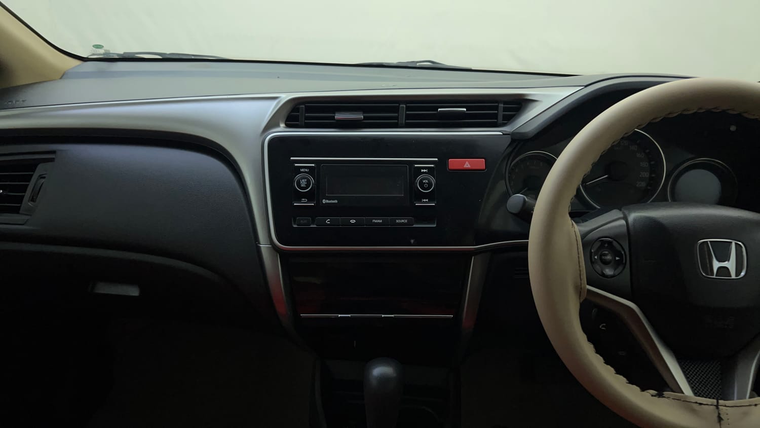 Used 2015 Honda City SV CVT Petrol Automatic interior MUSIC SYSTEM & AC CONTROL VIEW
