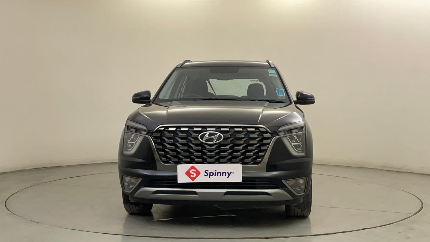 Used 2023 Hyundai Alcazar Prestige 7 STR 1.5 Diesel Diesel Manual exterior FRONT VIEW