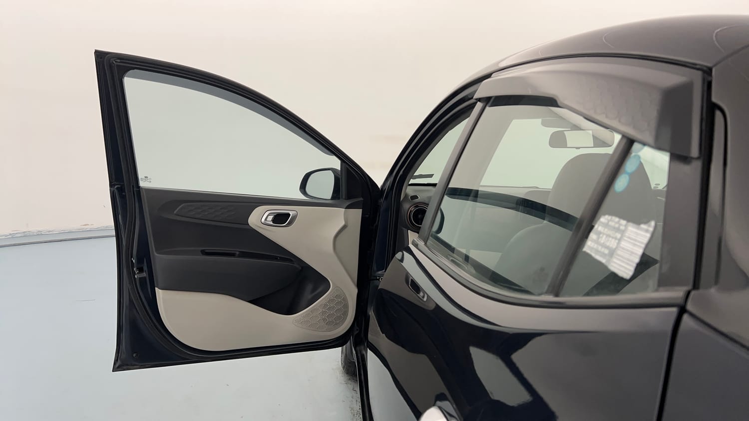 Used 2023 Hyundai Aura SX 1.2 (O) Petrol Petrol Manual interior LEFT FRONT DOOR OPEN VIEW