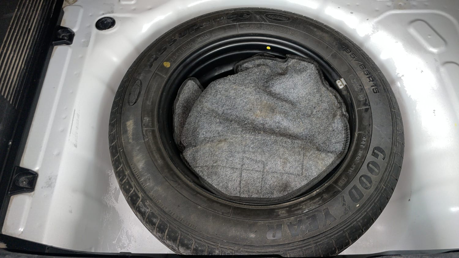 Used 2023 Kia Sonet HTK Plus 1.2 Petrol Manual tyres SPARE TYRE VIEW