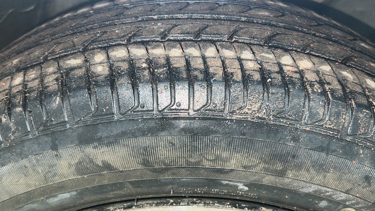 Used 2017 Honda City S Petrol Petrol Manual tyres RIGHT FRONT TYRE TREAD VIEW
