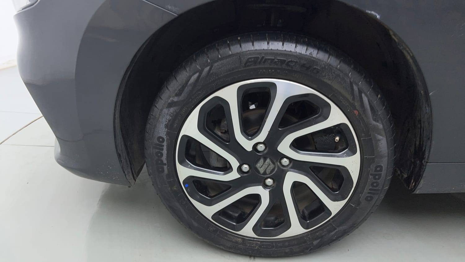Used 2023 Maruti Suzuki Baleno Alpha MT Petrol Manual tyres LEFT FRONT TYRE RIM VIEW