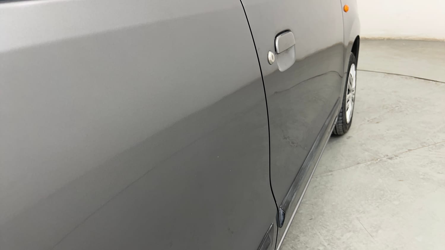 Used 2015 Maruti Suzuki Wagon R VXI Petrol Manual dents MINOR SCRATCH