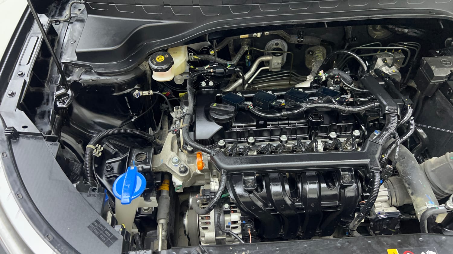 Used 2024 Kia Sonet HTK (O) 1.2 Petrol MT Petrol Manual engine ENGINE RIGHT SIDE VIEW