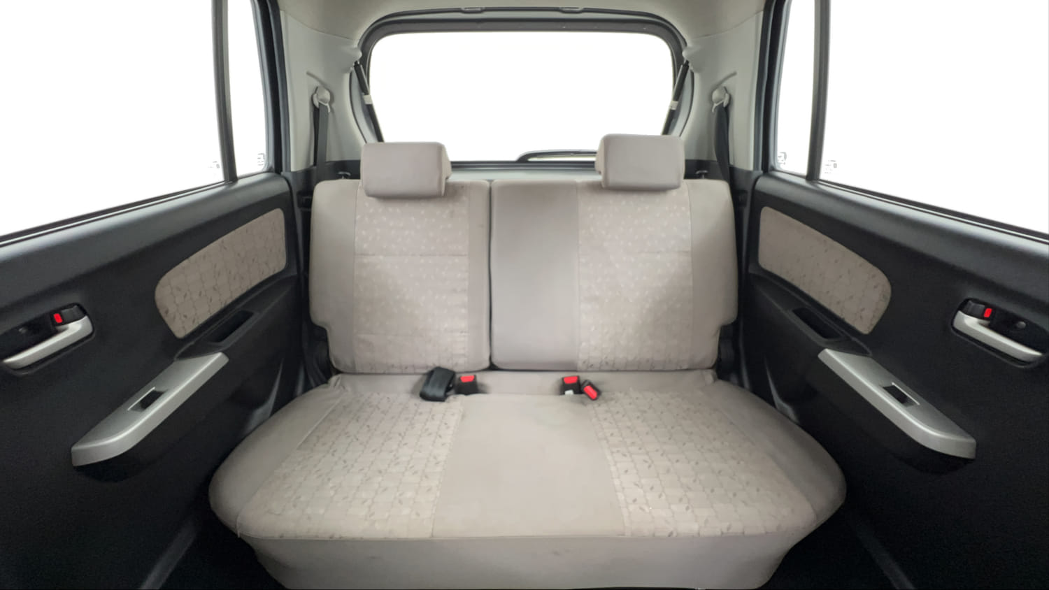 Used 2015 Maruti Suzuki Wagon R VXI Petrol Manual interior REAR SEAT CONDITION VIEW
