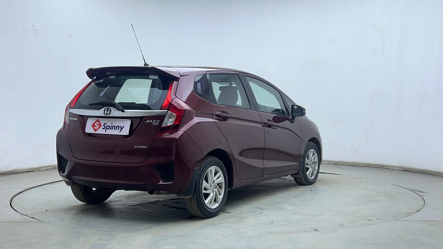Used 2015 Honda Jazz VX Petrol Petrol Manual exterior RIGHT REAR CORNER VIEW