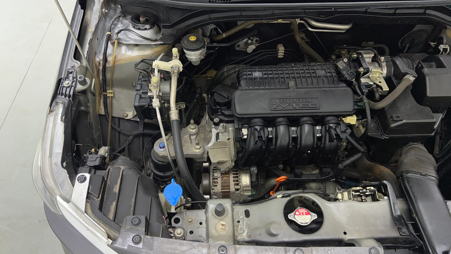 Used 2019 Honda Amaze 1.2 V MT Petrol Petrol Manual engine ENGINE RIGHT SIDE VIEW