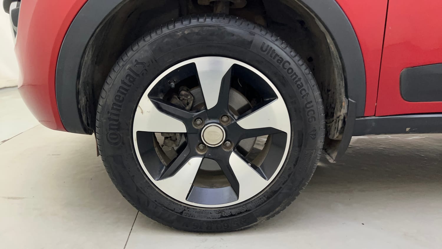 Used 2017 Tata Nexon XZ Plus Diesel Dual Tone Diesel Manual tyres LEFT FRONT TYRE RIM VIEW
