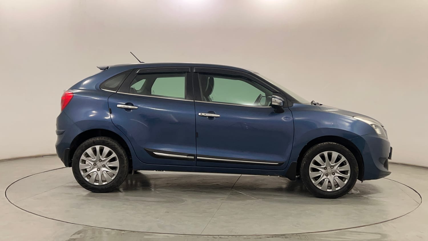 Used 2017 Maruti Suzuki Baleno Alpha 1.2 Petrol Manual exterior RIGHT SIDE VIEW