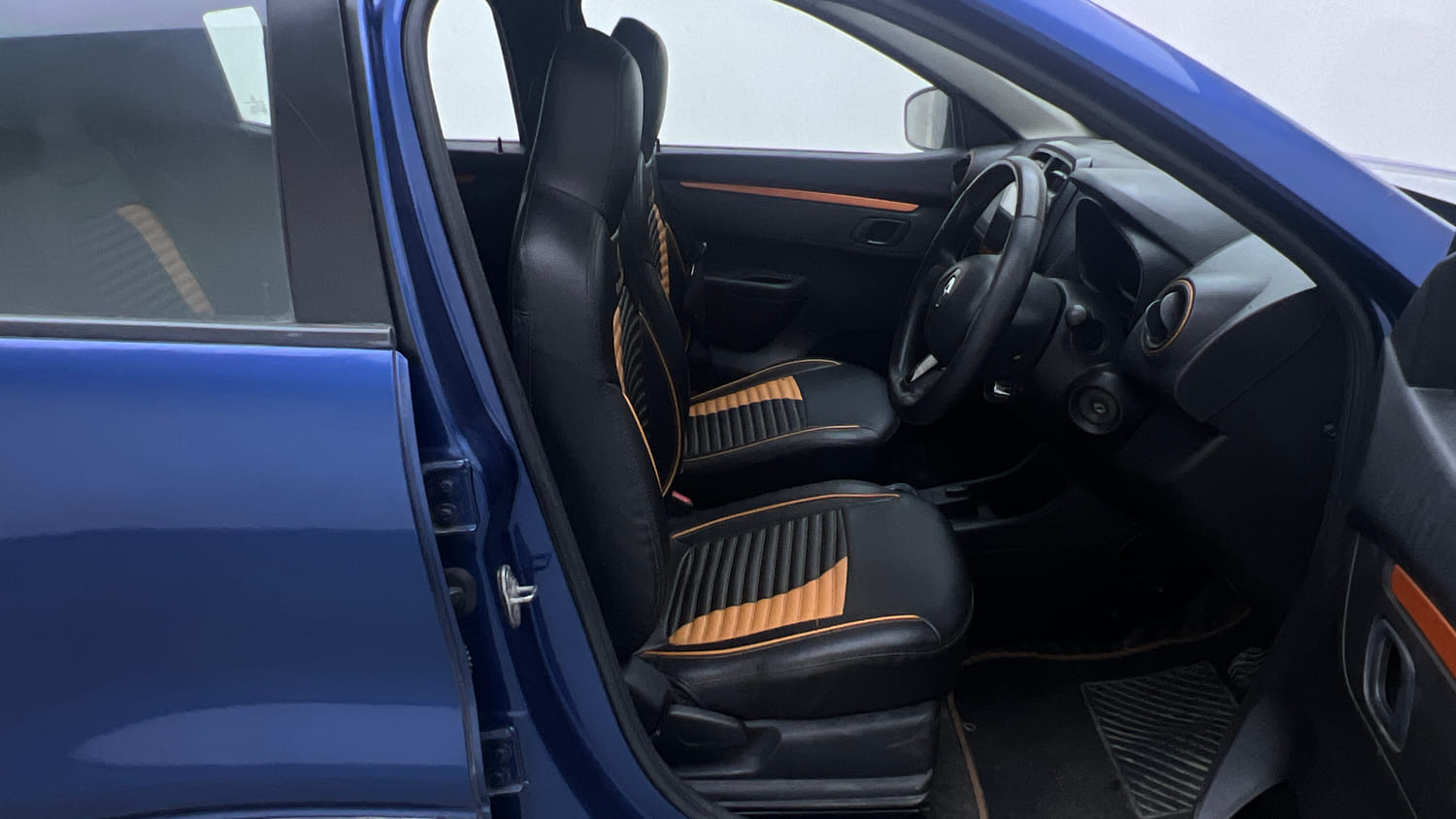 Used 2018 Renault Kwid CLIMBER 1.0 AMT Petrol Automatic interior RIGHT SIDE FRONT DOOR CABIN VIEW