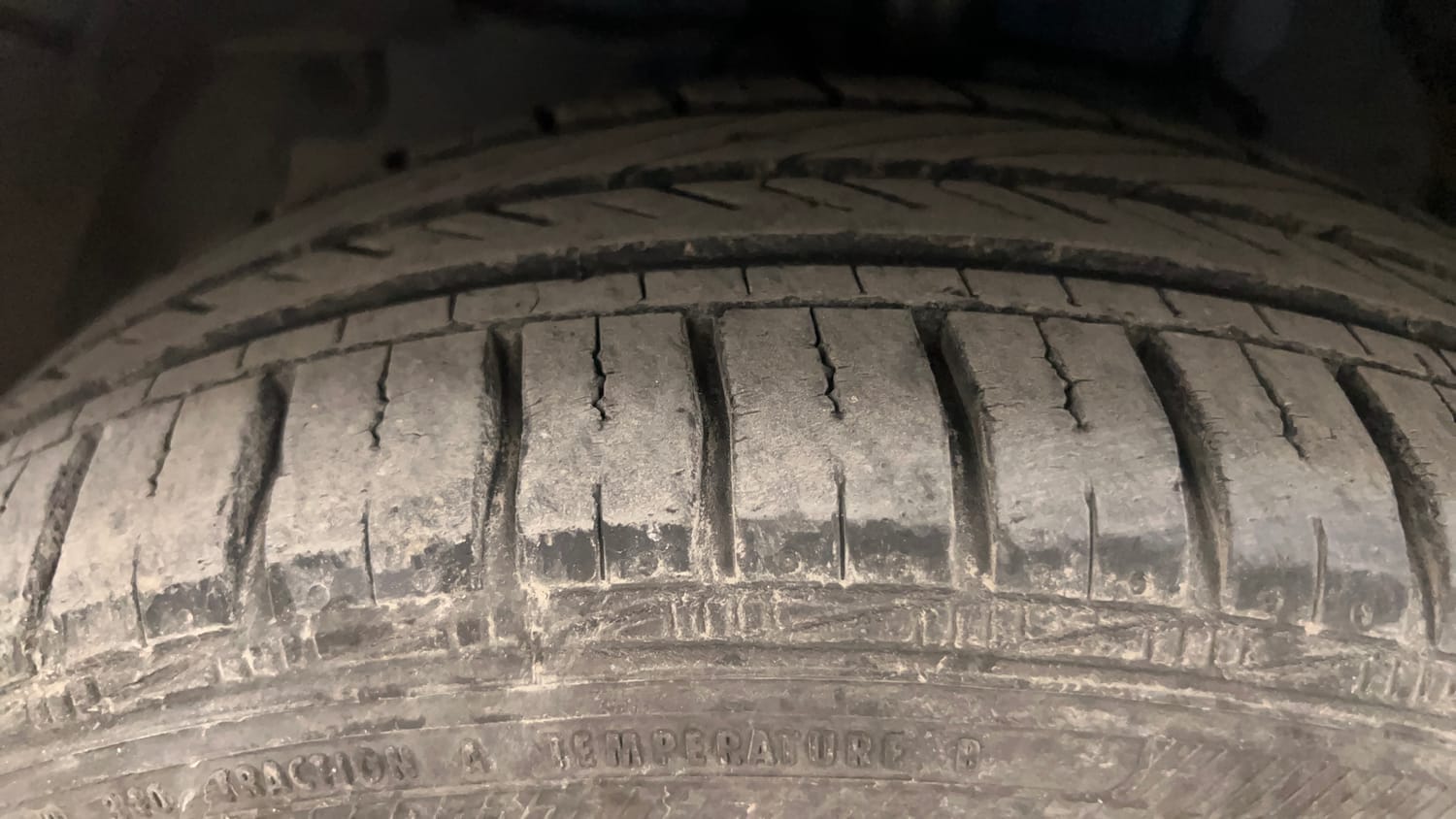 Used 2015 Tata Zest XT Petrol Petrol Manual tyres LEFT FRONT TYRE TREAD VIEW