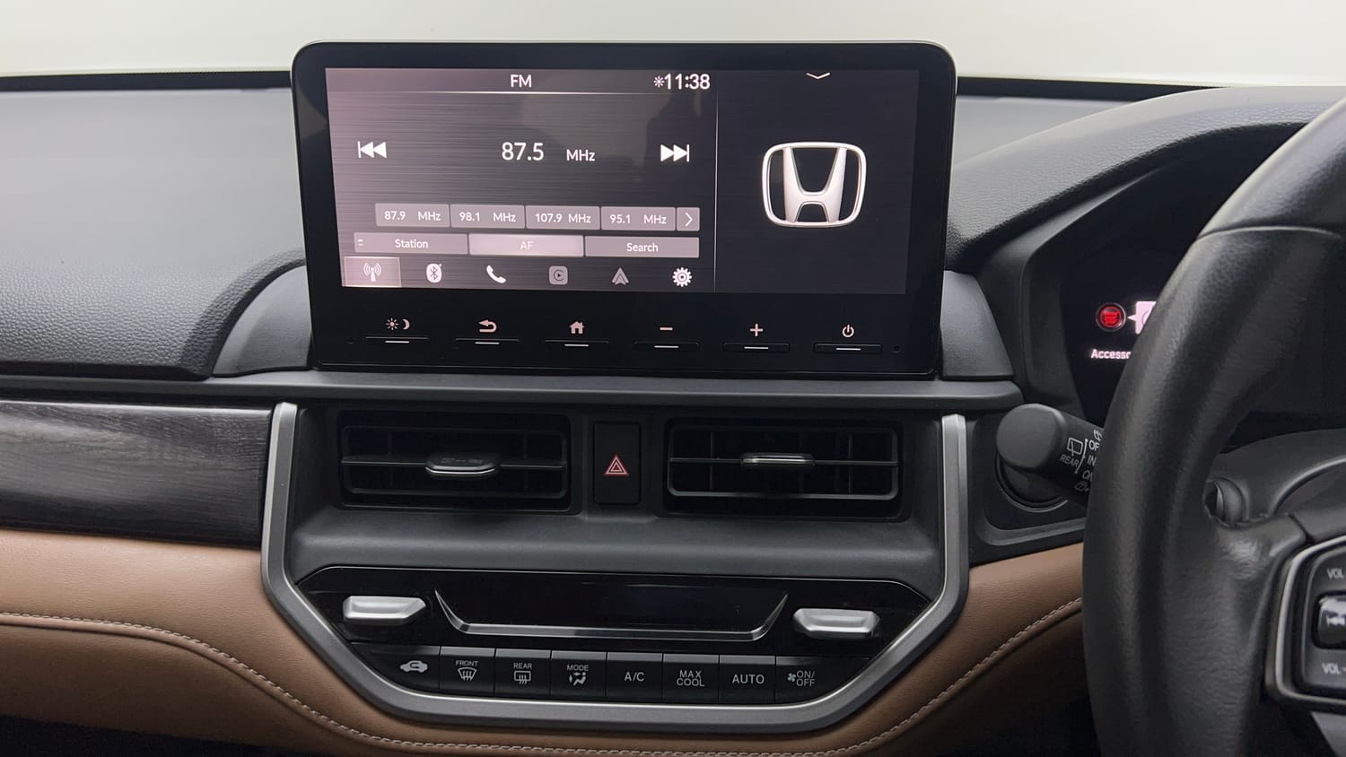 Used 2024 Honda Elevate ZX CVT Petrol Automatic interior MUSIC SYSTEM & AC CONTROL VIEW