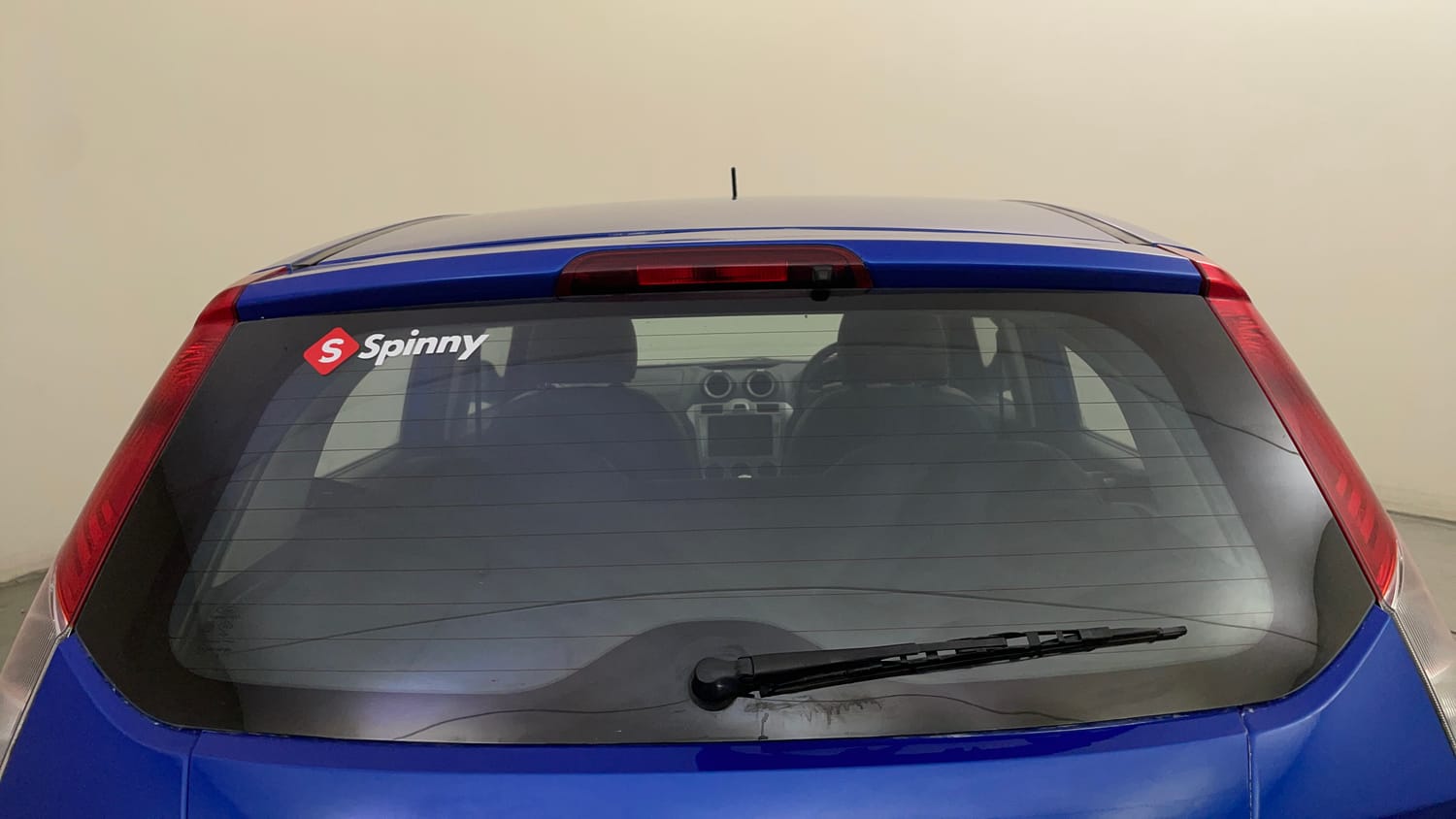 Used 2013 Ford Figo Duratec Petrol Titanium 1.2 Petrol Manual exterior BACK WINDSHIELD VIEW