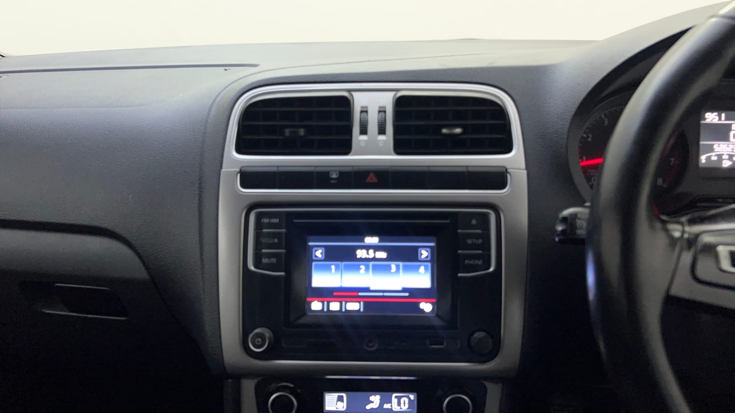 Used 2017 Volkswagen Polo Highline1.2L (P) Petrol Manual top_features Integrated (in-dash) music system