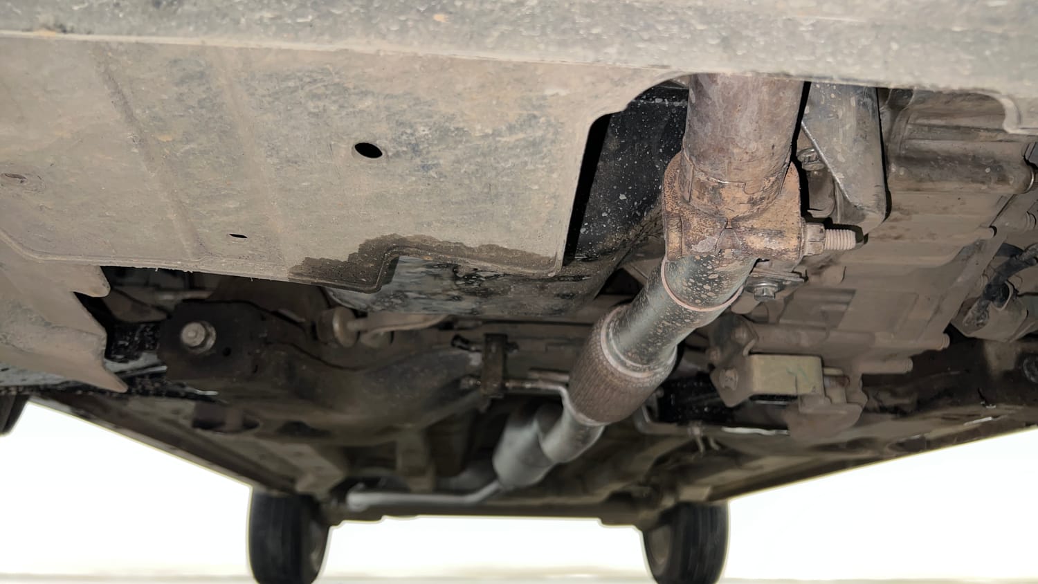Used 2019 Tata Nexon XZA Plus Petrol Petrol Automatic extra FRONT LEFT UNDERBODY VIEW