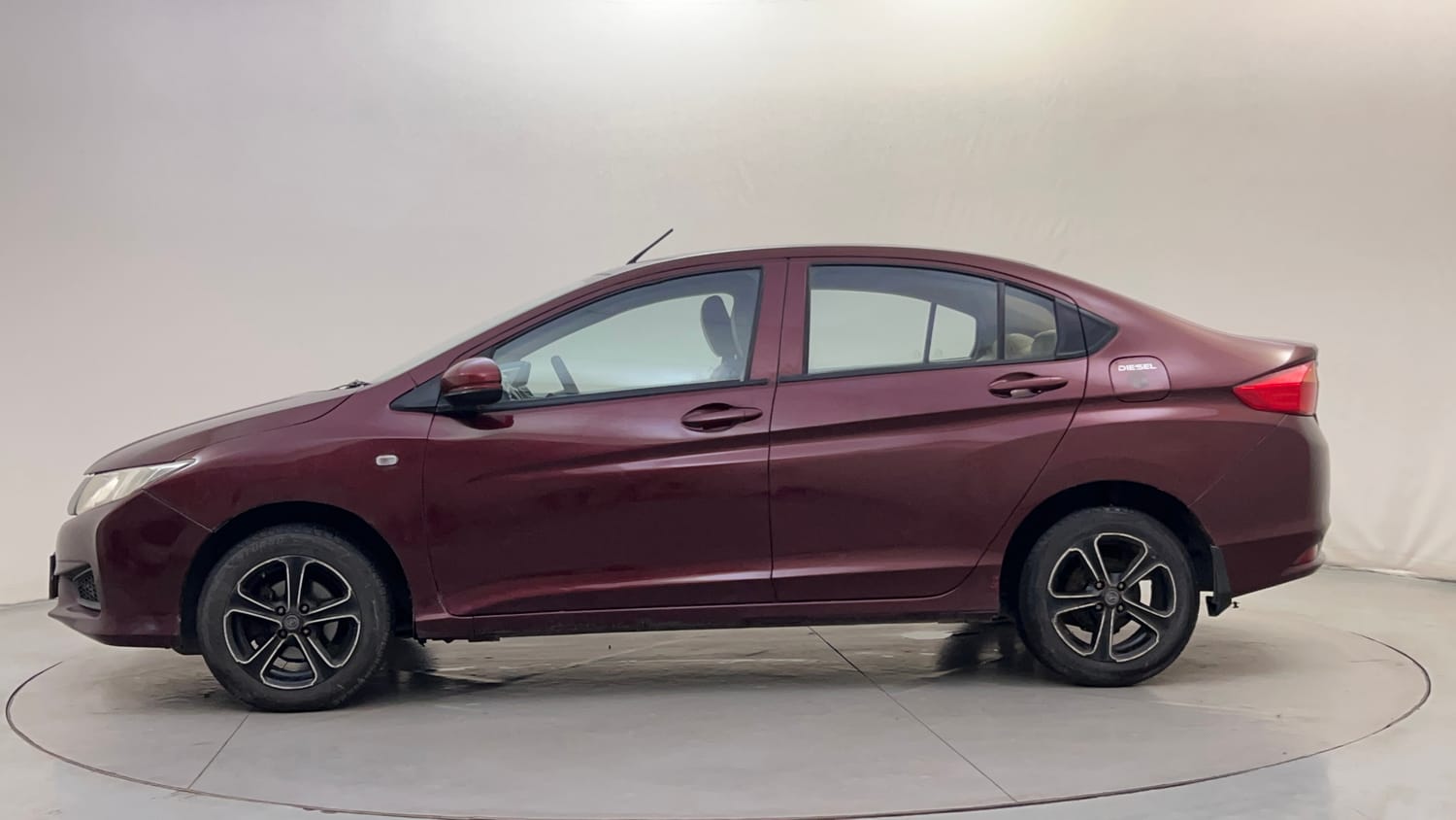 Used 2015 Honda City S Diesel Diesel Manual exterior LEFT SIDE VIEW