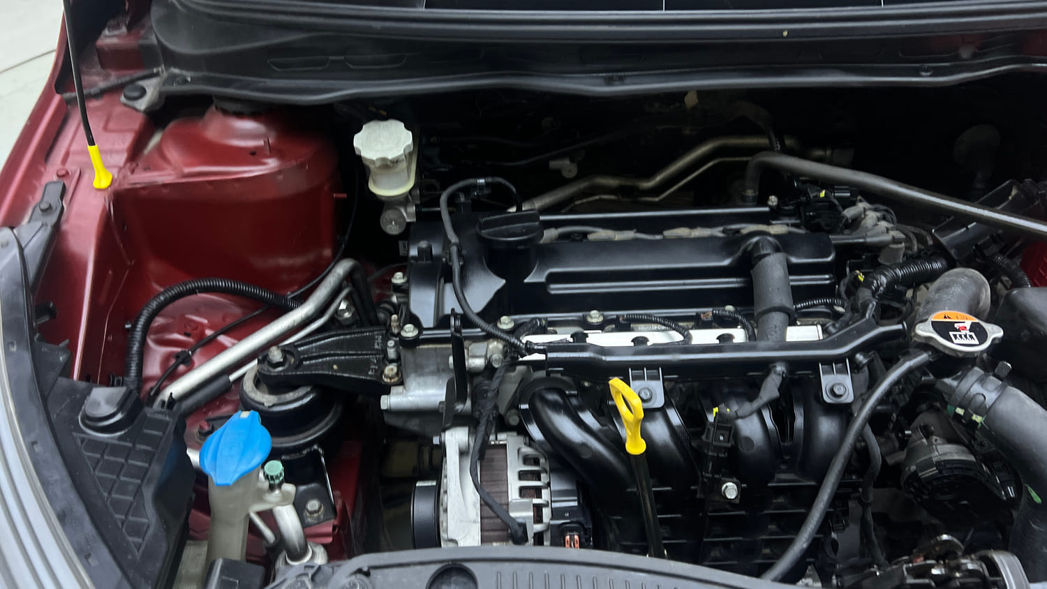 Used 2012 Hyundai i20 Sportz 1.2 Petrol Manual engine ENGINE RIGHT SIDE VIEW