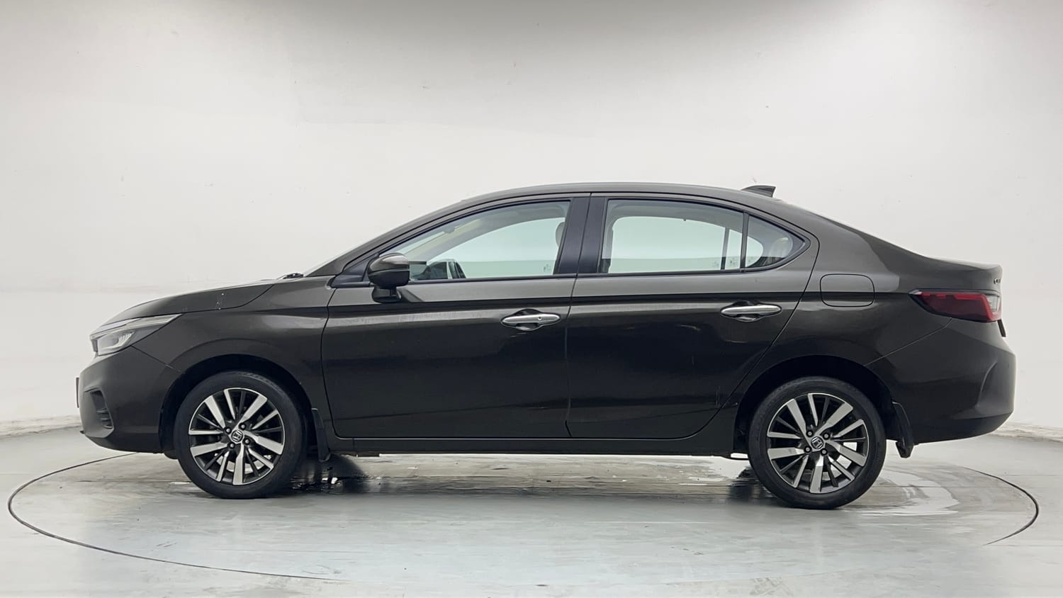 Used 2021 Honda City ZX CVT Petrol Petrol Automatic exterior LEFT SIDE VIEW