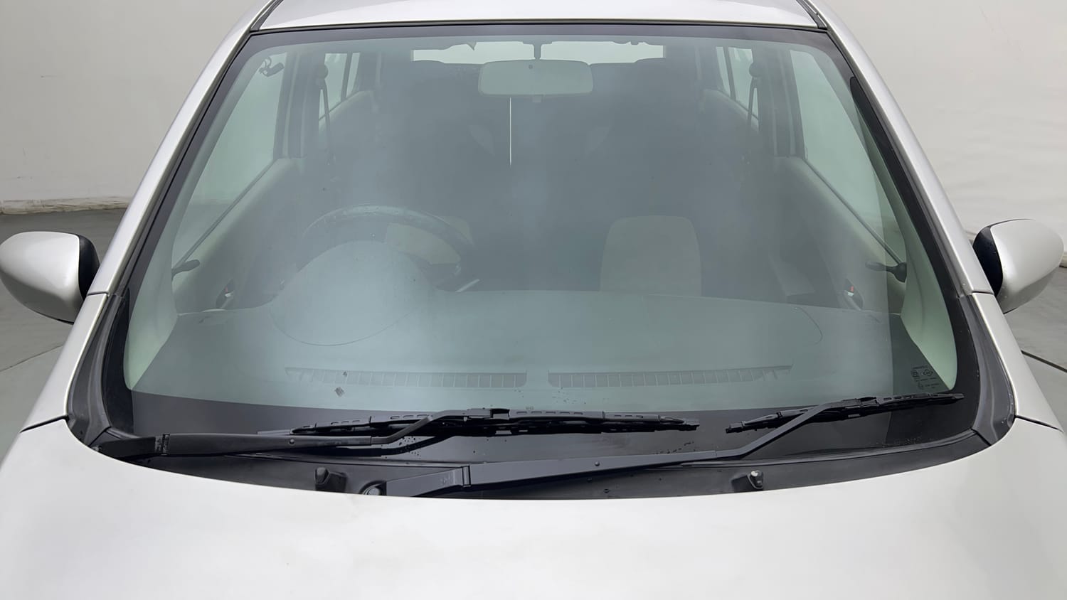 Used 2014 Maruti Suzuki Celerio VXi AMT Petrol Automatic exterior FRONT WINDSHIELD VIEW