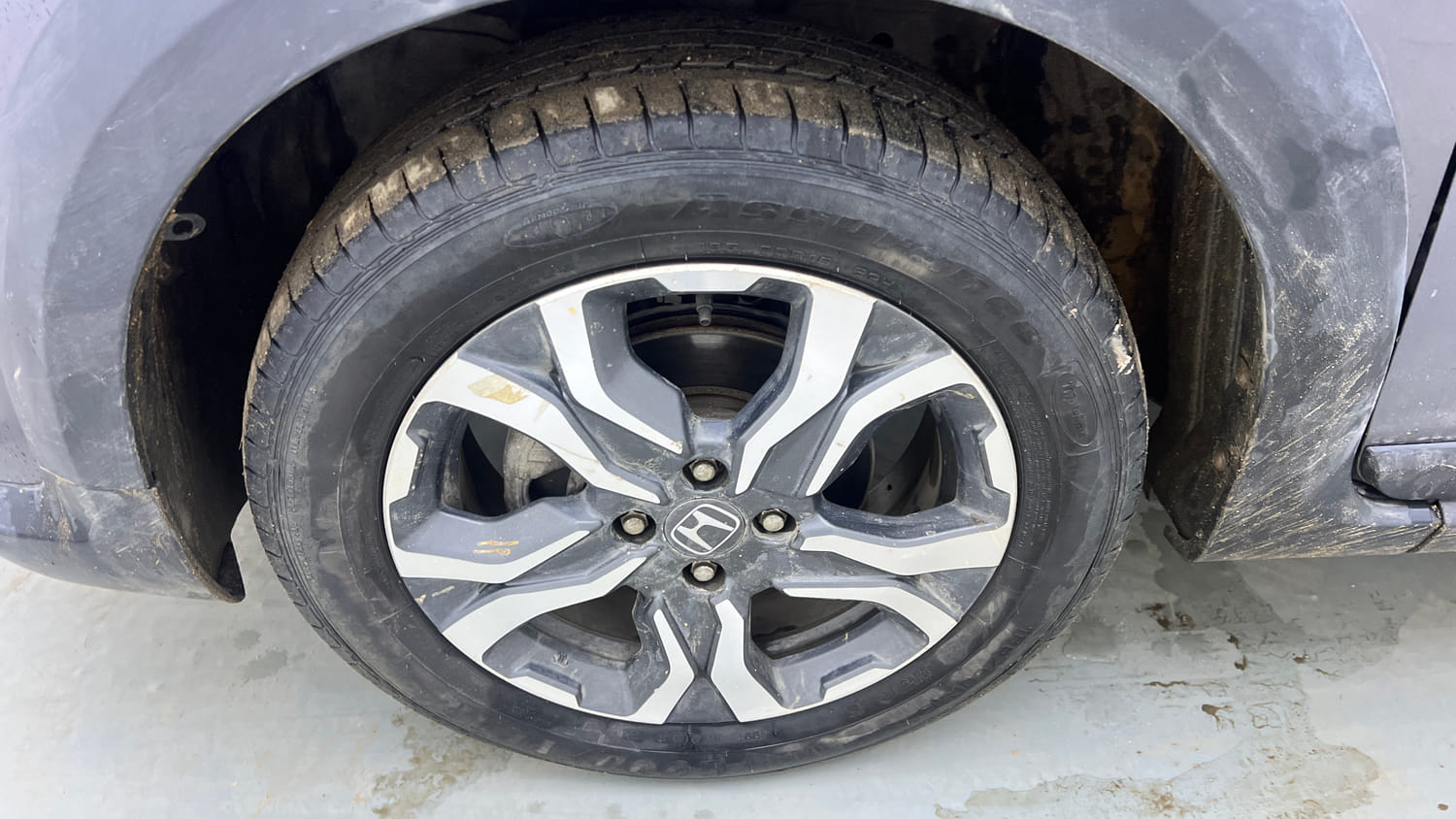 Used 2017 Honda WR-V VX MT Petrol Petrol Manual tyres LEFT FRONT TYRE RIM VIEW