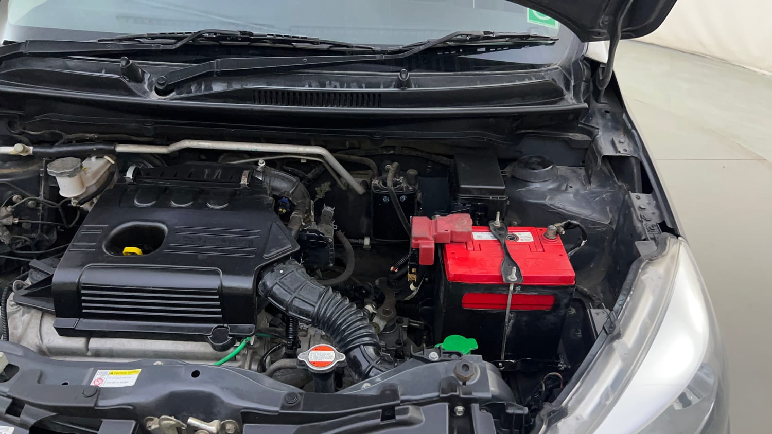 Used 2017 Maruti Suzuki Celerio VXi Petrol Manual engine ENGINE LEFT SIDE HINGE & APRON VIEW