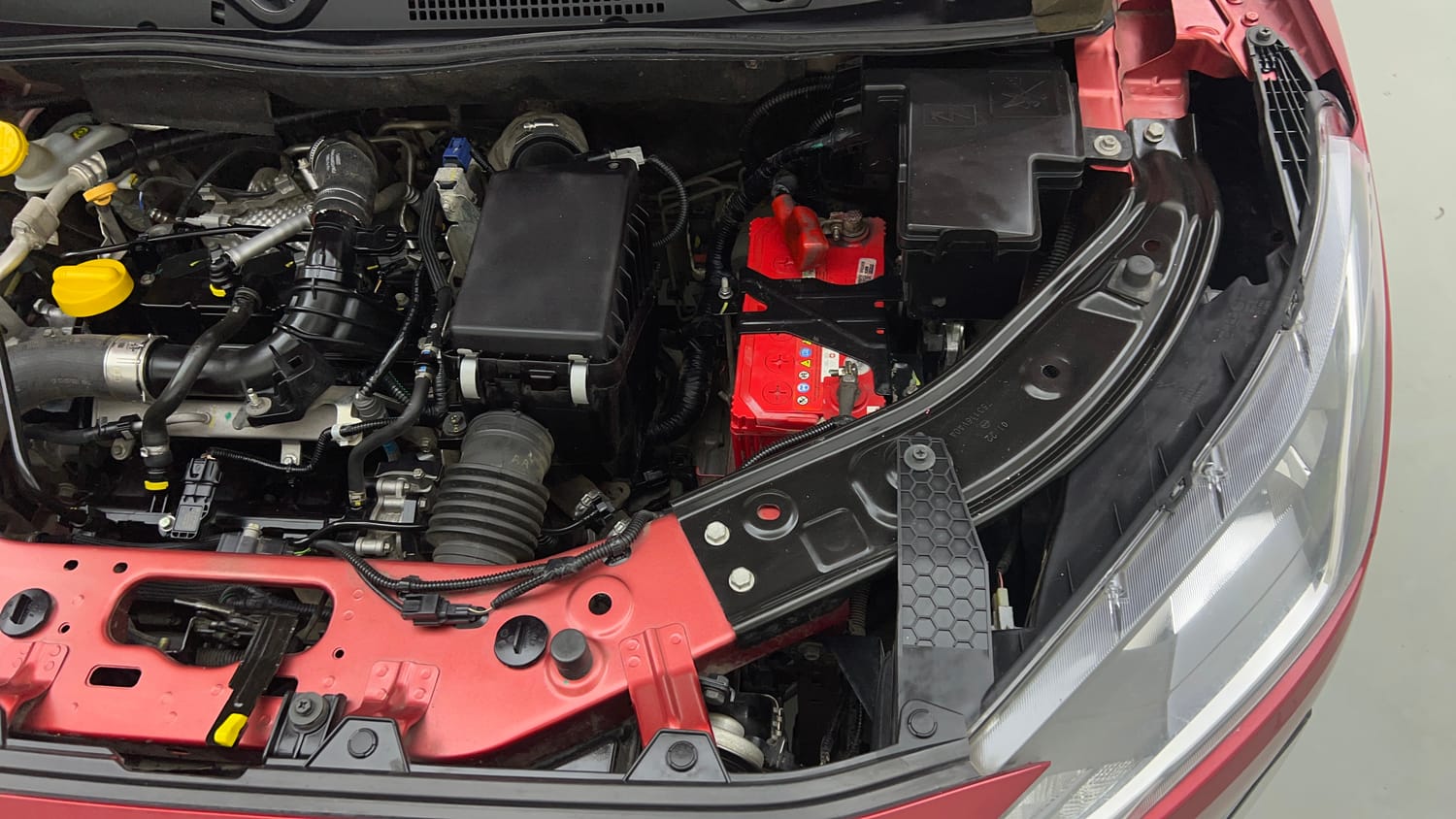 Used 2022 Nissan Magnite XV Turbo CVT Petrol Automatic engine ENGINE LEFT SIDE VIEW