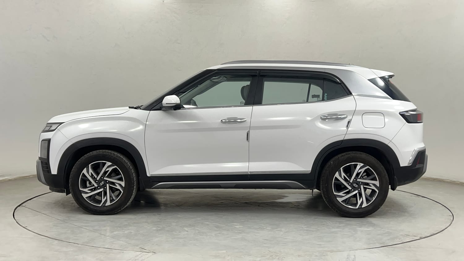 Used 2024 Hyundai Creta 1.5 MPi Petrol IVT SX(O) Petrol Automatic exterior LEFT SIDE VIEW