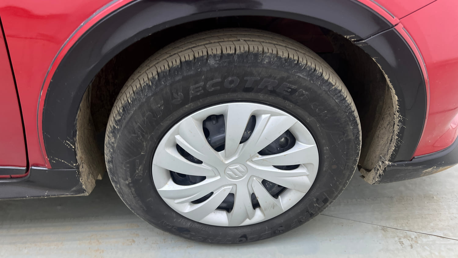 Used 2024 Maruti Suzuki Swift VXi Petrol Manual tyres RIGHT FRONT TYRE RIM VIEW