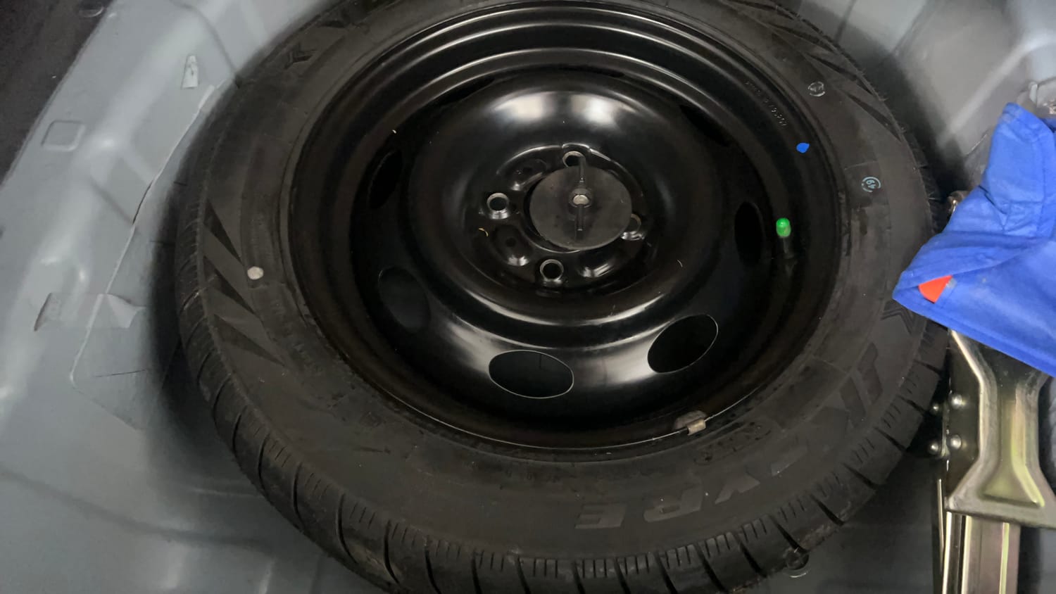 Used 2015 Tata Zest XT Petrol Petrol Manual tyres SPARE TYRE VIEW