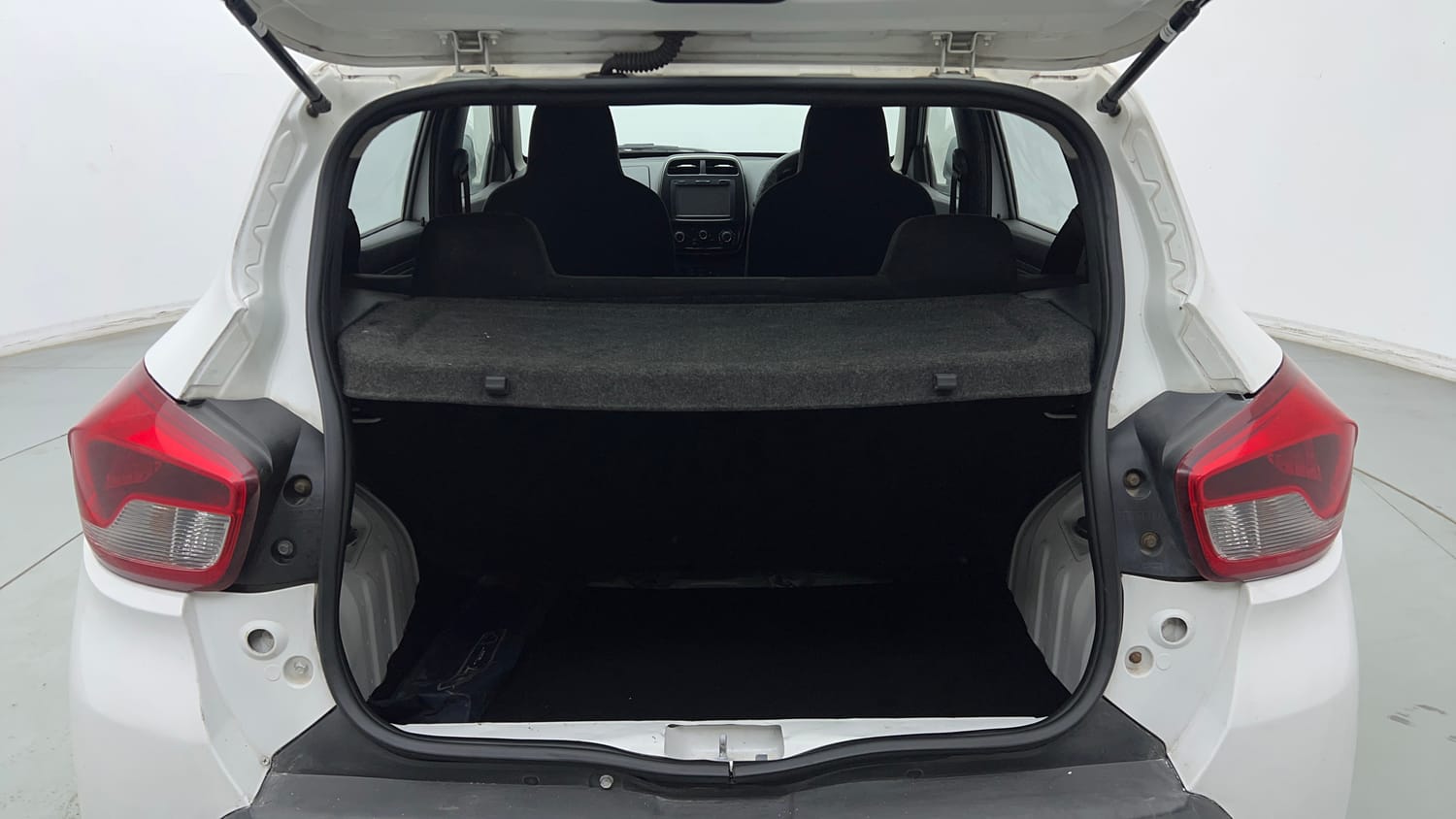 Used 2016 Renault Kwid RXT Petrol Manual interior DICKY INSIDE VIEW