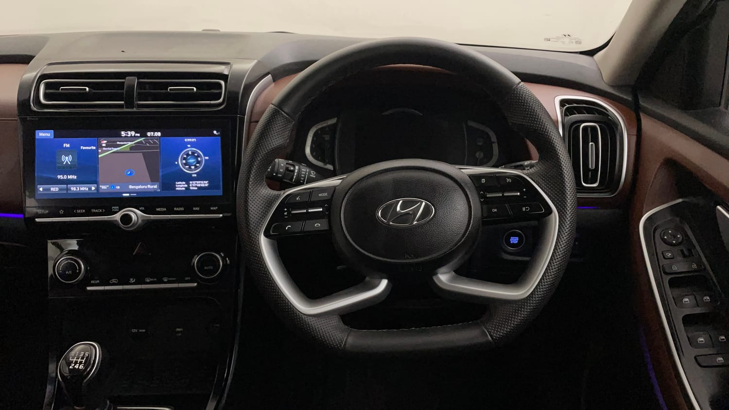 Used 2023 Hyundai Alcazar Prestige 7 STR 1.5 Diesel Diesel Manual interior STEERING VIEW