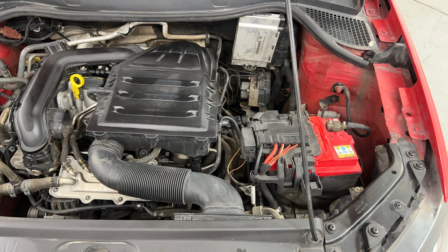 Used 2020 Volkswagen Polo Highline Plus 1.0L TSI Petrol Manual engine ENGINE LEFT SIDE VIEW