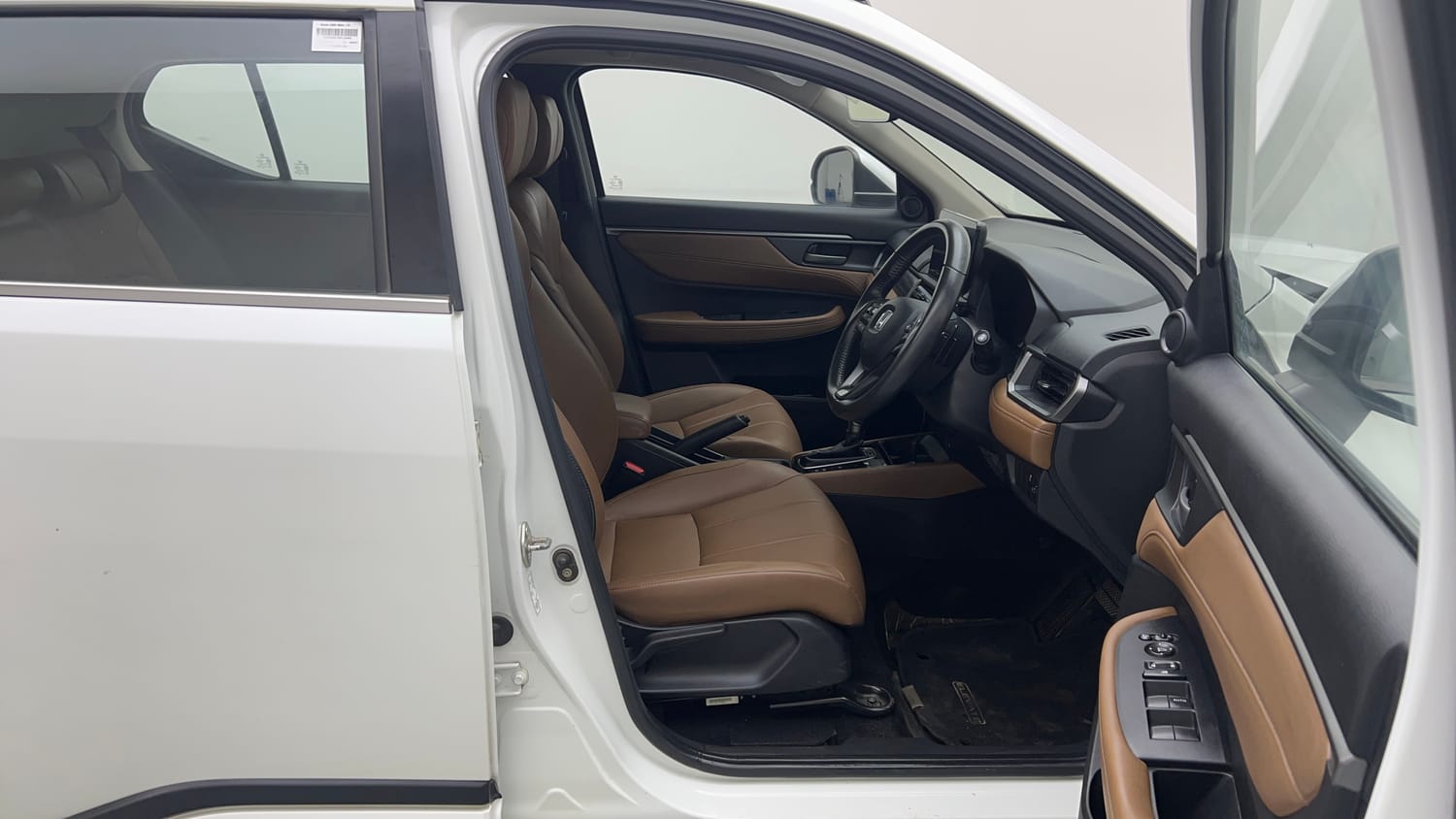 Used 2024 Honda Elevate ZX CVT Petrol Automatic interior RIGHT SIDE FRONT DOOR CABIN VIEW