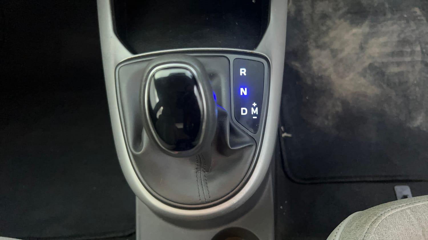 Used 2021 Hyundai Grand i10 Nios Sportz AMT 1.2 Kappa VTVT Petrol Automatic interior GEAR  KNOB VIEW