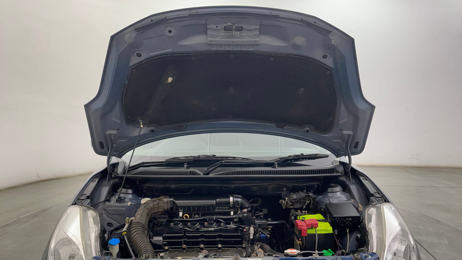 Used 2017 Maruti Suzuki Baleno Delta 1.2 Petrol Manual engine ENGINE & BONNET OPEN FRONT VIEW