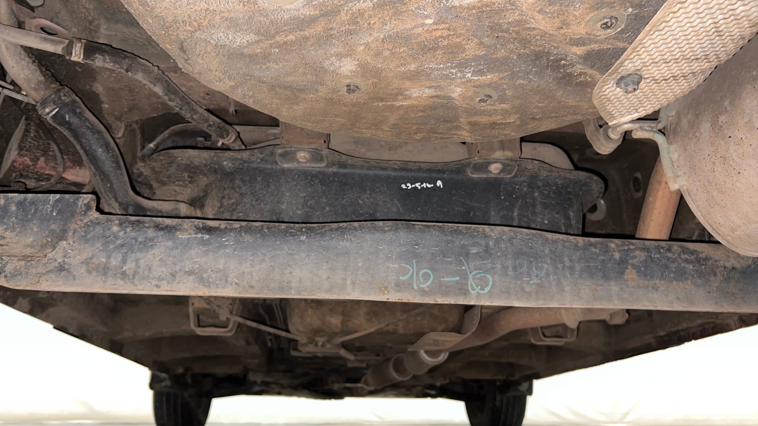 Used 2016 Mahindra KUV100 K6+ 6 STR Petrol Manual extra REAR UNDERBODY VIEW (TAKEN FROM REAR)