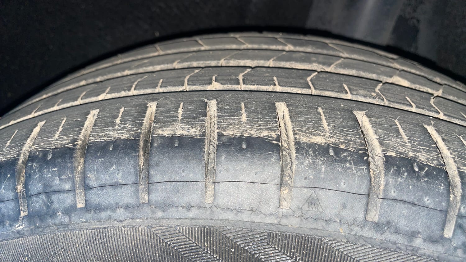 Used 2017 Maruti Suzuki Baleno RS 1.0 Petrol Manual tyres LEFT REAR TYRE TREAD VIEW